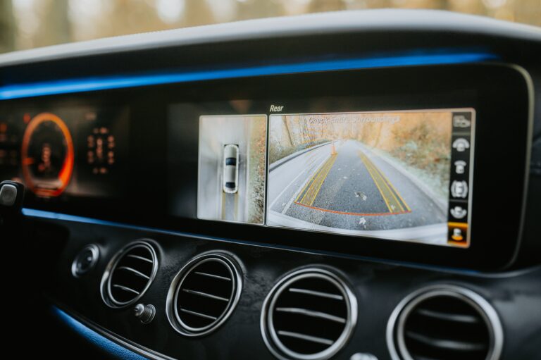 Gift Ideas: Best Dashboard Cameras of 2023 for Travellers